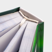 Individuell gestaltetes Hardcover-Buch mit weißem Kapitalband – hochwertig drucken und binden lassen bei TipTopDruck